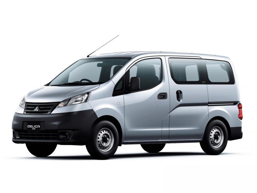 Mitsubishi Delica Van '2011